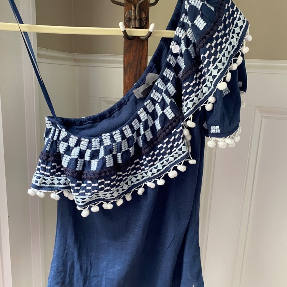 NWT By Anthropologie Pom-Tassel One-Shoulder Top Large - Picture 5 of 9